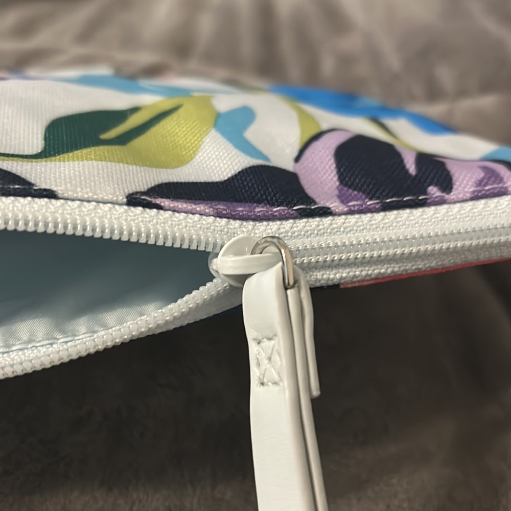 Vera Bradley Marian Floral Wristlet - Picture 4 of 4